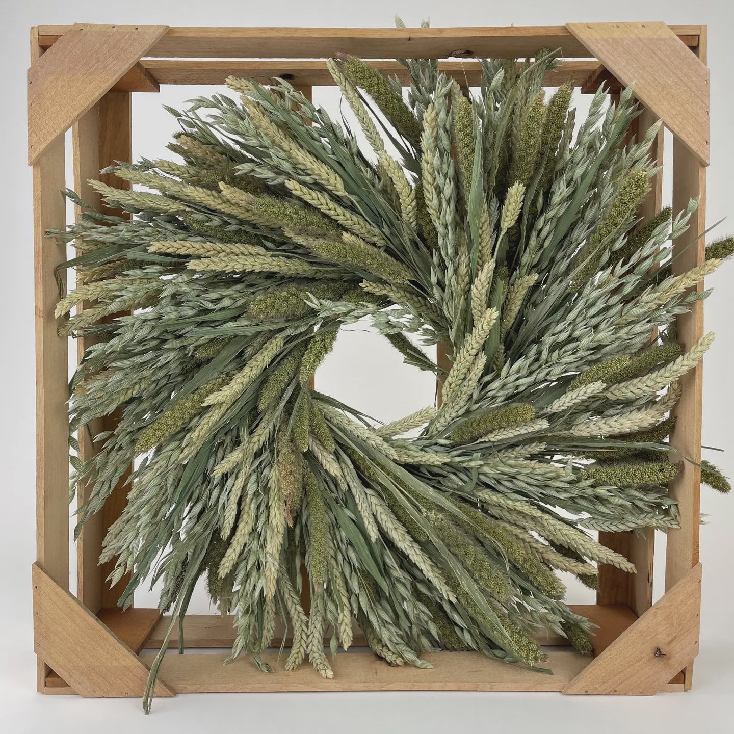 Andaluca Mixed Green Grains Wreath